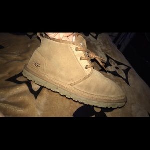 Selling tan uggs size 10 men’s worn 4-5 times!